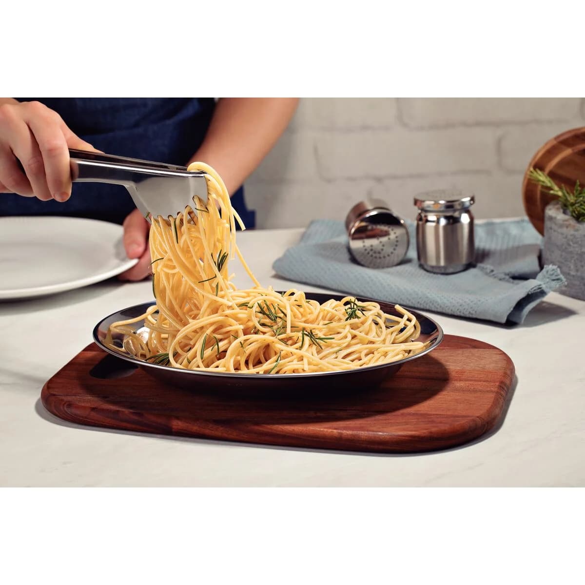 Pinza para pasta Tramontina Utility de acero inoxidable 20.8 cm — imagen 6 de 6