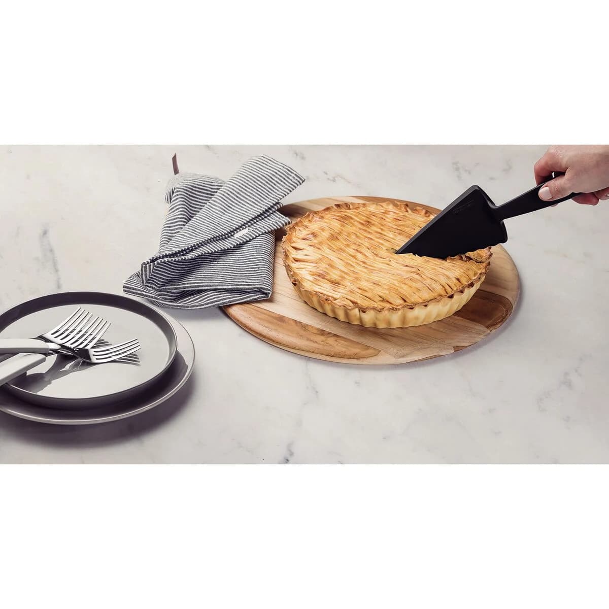 Espátula para tortas Tramontina Ability de nylon 30.6 cm color negro — imagen 4 de 4