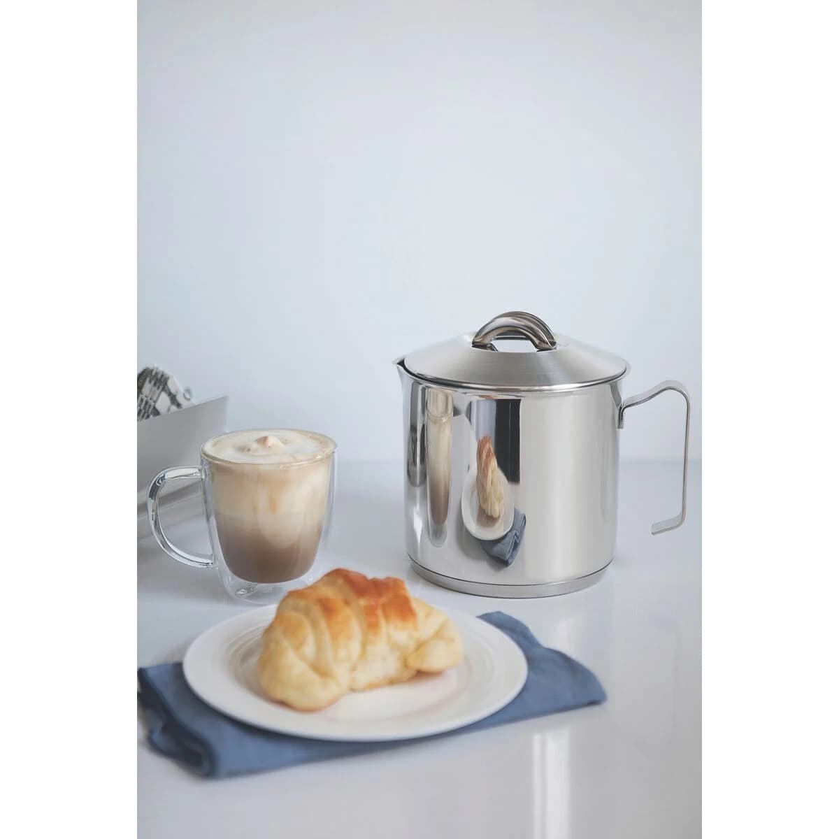 Hervidor con tapa Tramontina Solar de acero inoxidable triple fondo para inducción 14 cm 2 L — imagen 4 de 4
