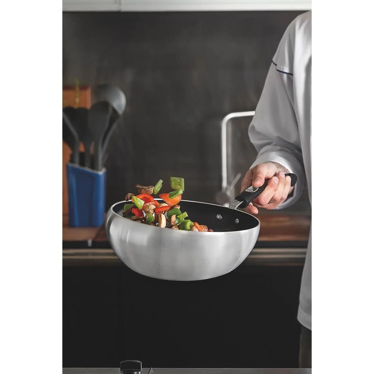 Sartén para saltear Tramontina Profissional antiadherente 28 cm 3.3 L — imagen 5 de 6
