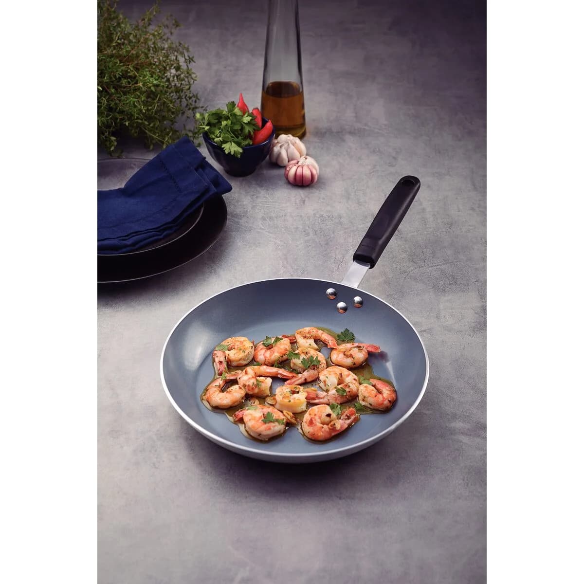 Sartén con revestimiento cerámico Tramontina Profissional de aluminio 24 cm 1.3 L — imagen 3 de 4