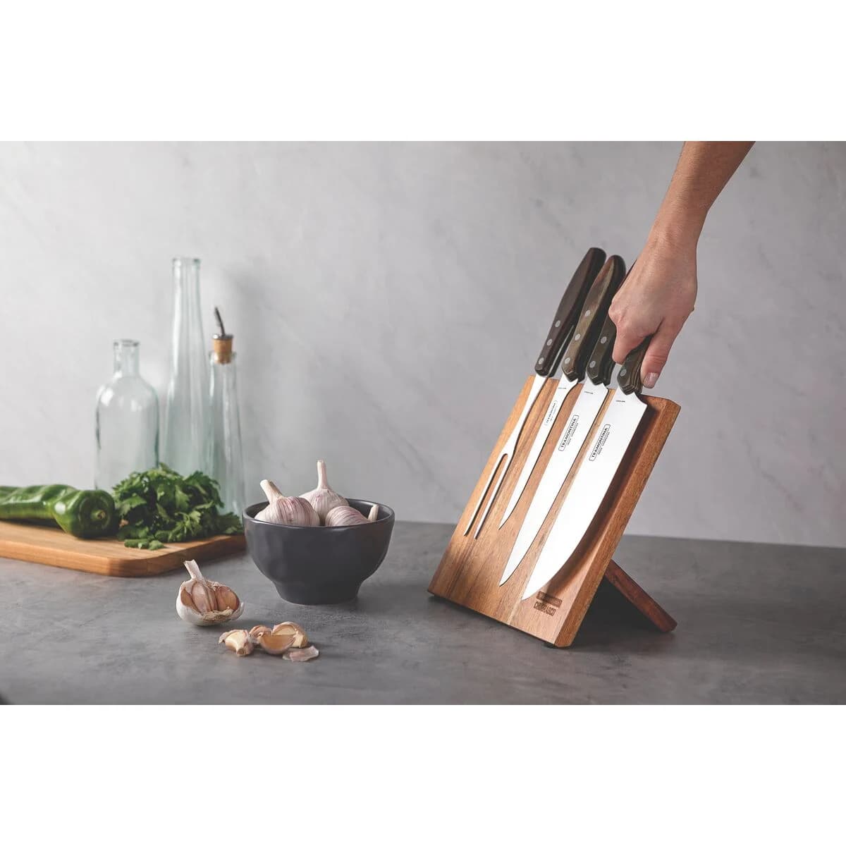 Juego para asado con soporte magnético marrón Tramontina Polywood 5 piezas — imagen 4 de 5