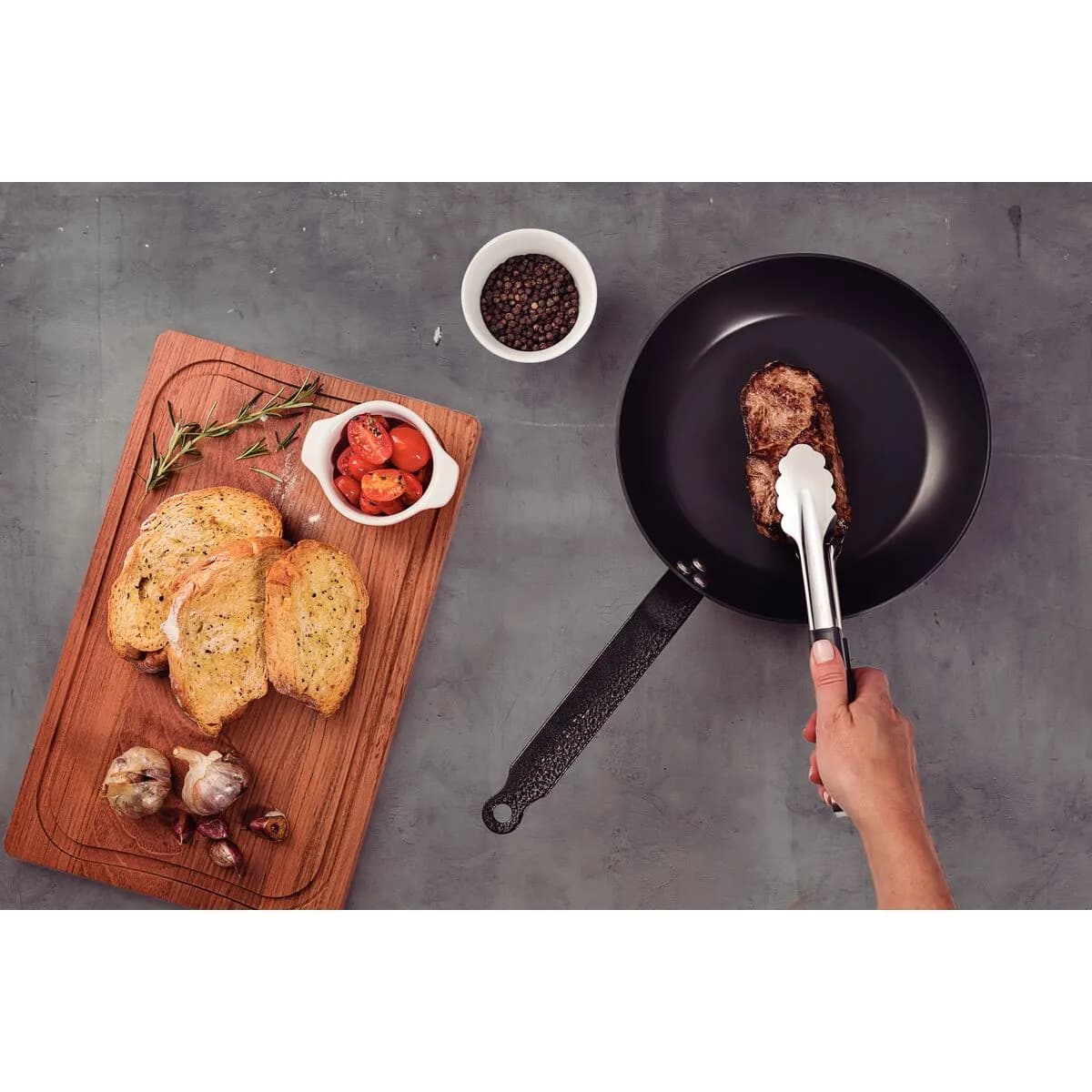Pinza de cocina Tramontina Utilità de acero inoxidable 24 cm con mango gris — imagen 3 de 3