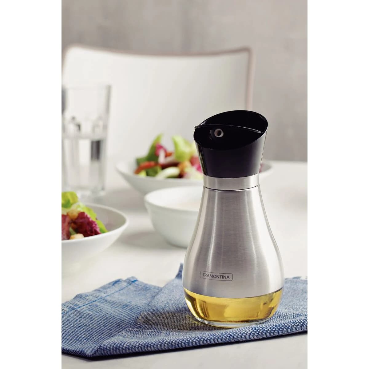 Aceitera y vinagrera de vidrio y acero inoxidable Tramontina Realce 390 ml — imagen 7 de 7