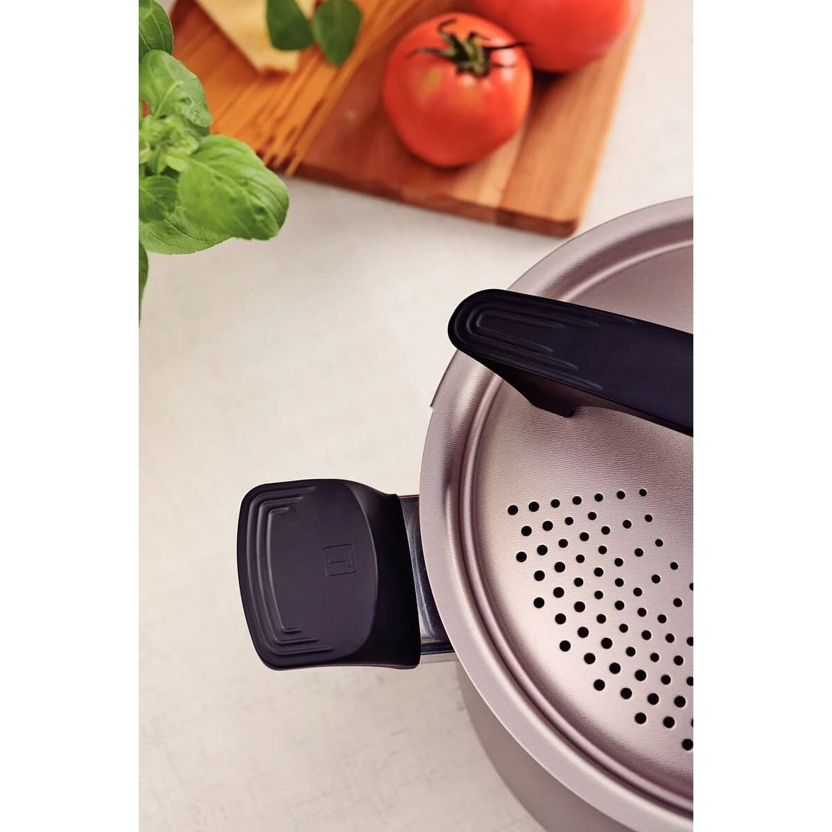 Olla Pasta Tramontina Milazzo Antiadherente 22 CM 5,70 Lts — imagen 10 de 10