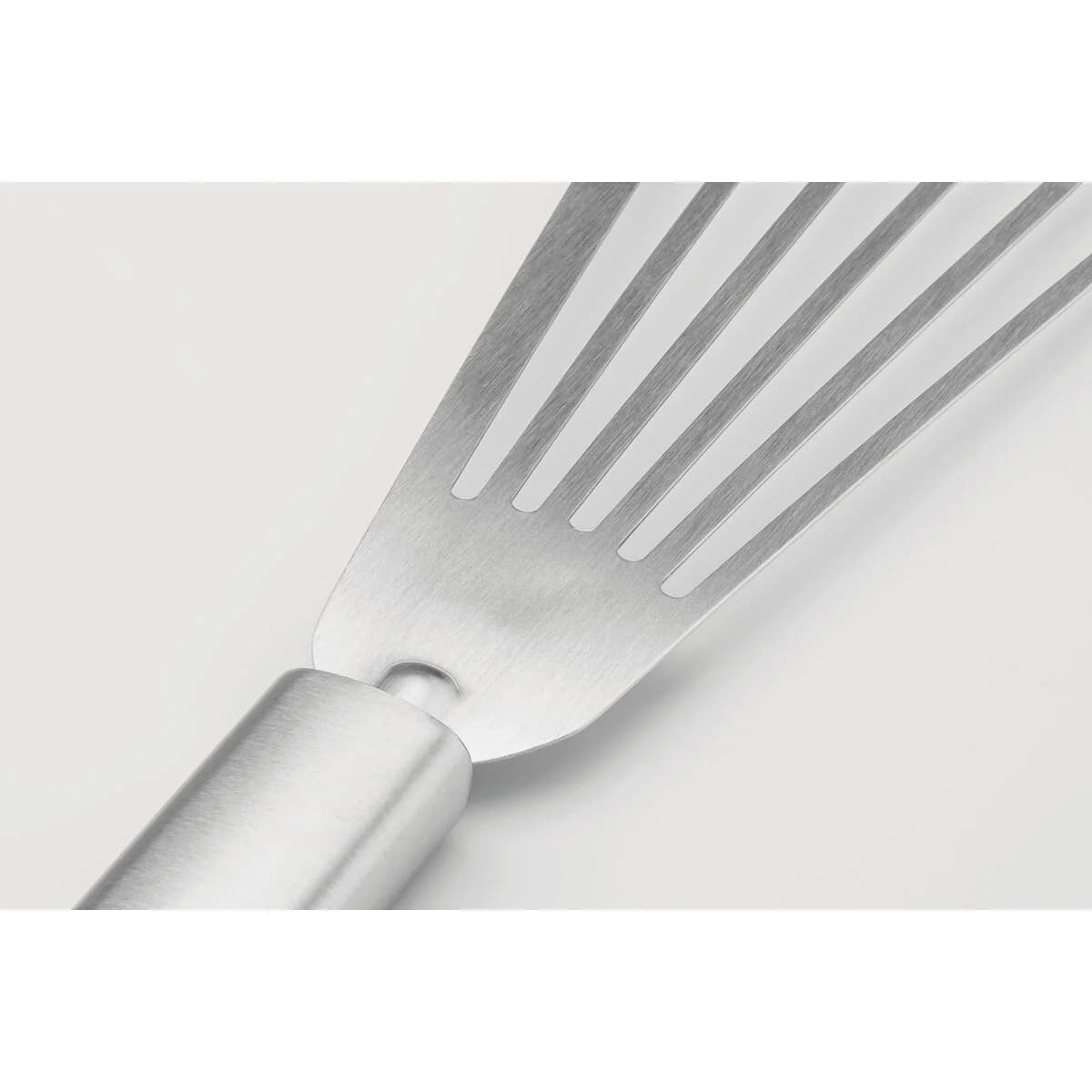 Espátula de cocina Tramontina Marffim de acero inoxidable 29.5 cm — imagen 6 de 9