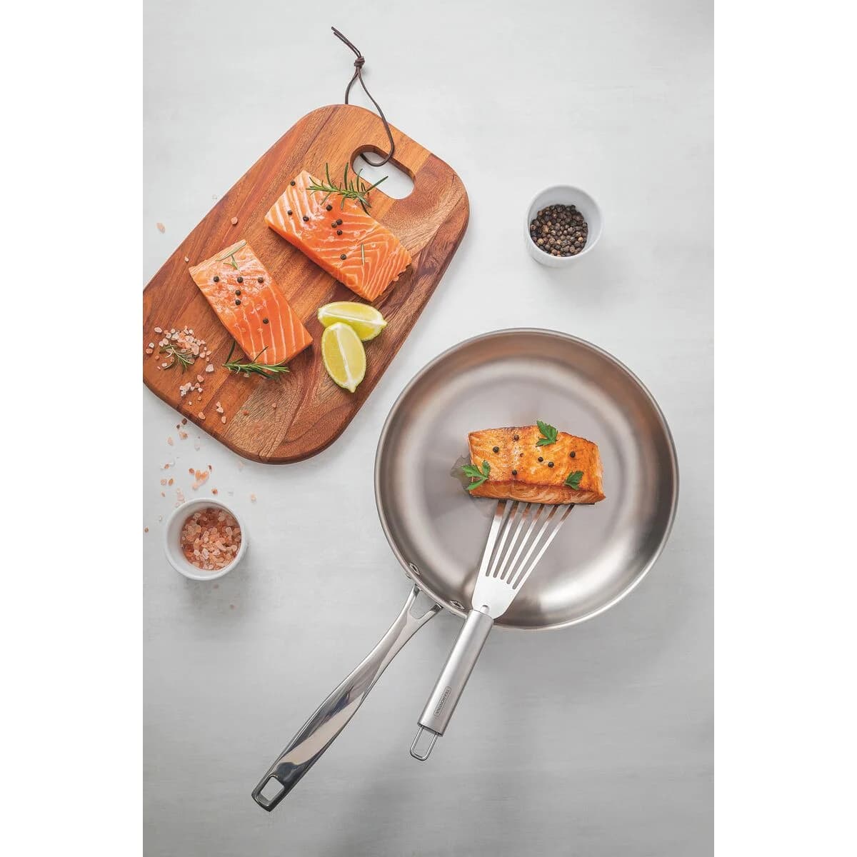 Espátula de cocina Tramontina Marffim de acero inoxidable 29.5 cm — imagen 9 de 9