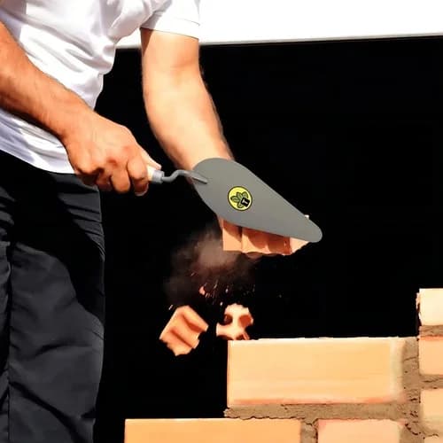 Cuchara de albañil de acero carbono Tramontina 6 pulgadas con mango de madera — imagen 5 de 5
