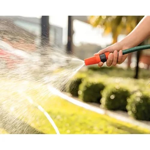 Manguera para jardín con boquilla y soporte Tramontina Flex 20 m — imagen 8 de 9