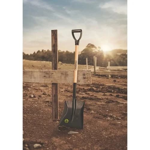 Pala cuadrada Tramontina 417/20 con mango de madera 71 cm — imagen 4 de 5