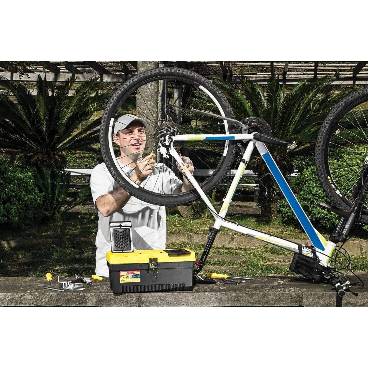 Caja De Herramientas Tramontina Con Bandeja 43 Cm X 19 Cm — imagen 5 de 8