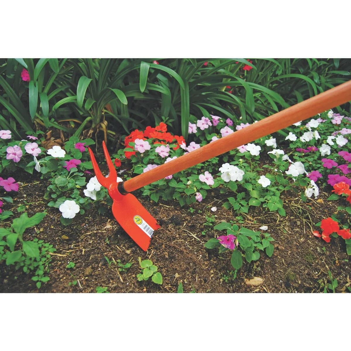 Escardillo de acero carbono Tramontina con mango de madera 120 cm — imagen 2 de 3