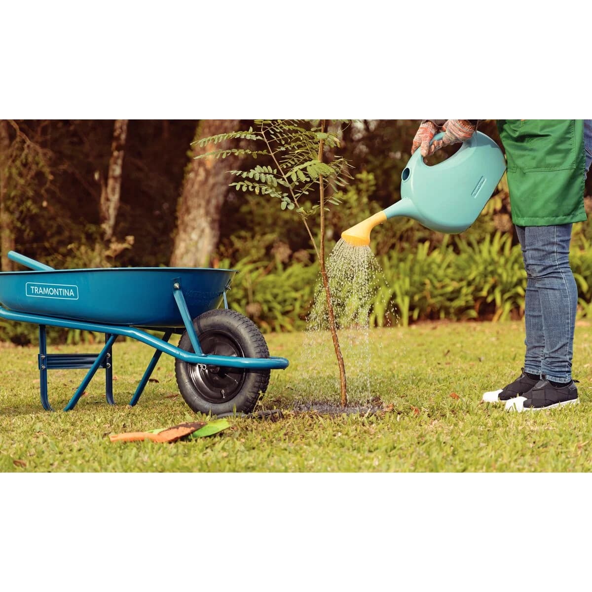 Regadera Riego Jardineria Plastica 7 Litros Tramontina — imagen 6 de 14