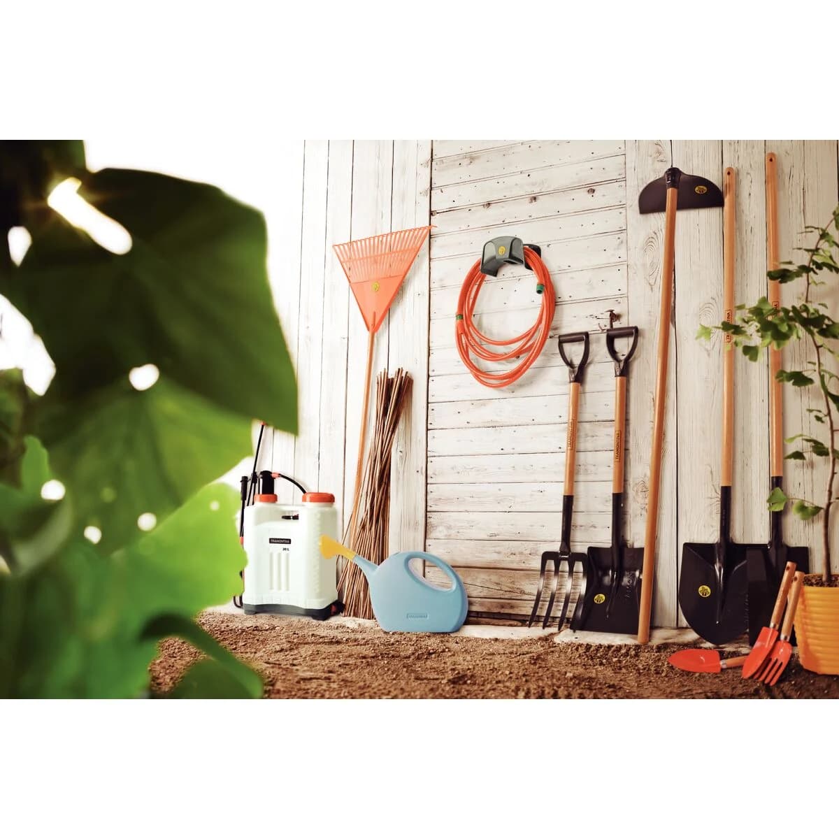 Regadera Riego Jardineria Plastica 7 Litros Tramontina — imagen 11 de 14