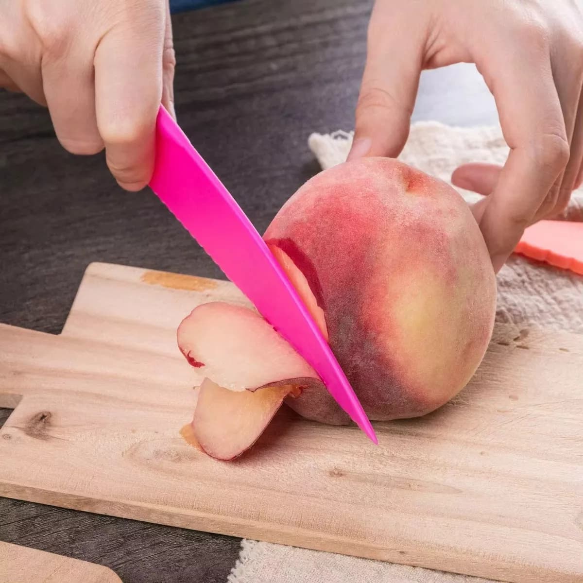Cuchilla De Plástico Para Verduras Vegetales Tortas 29 Cm — imagen 3 de 5
