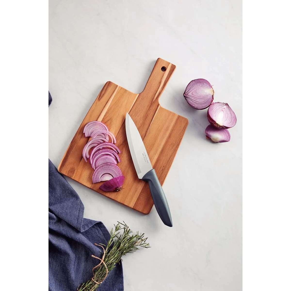 Cuchillo chef Tramontina Plenus de acero inoxidable 6 pulgadas con mango gris — imagen 3 de 3