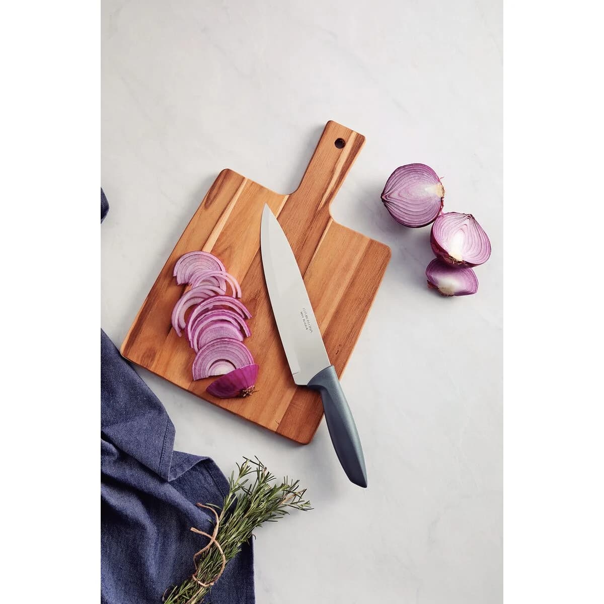 Cuchillo chef Tramontina Plenus de acero inoxidable 8 pulgadas con mango gris — imagen 3 de 3