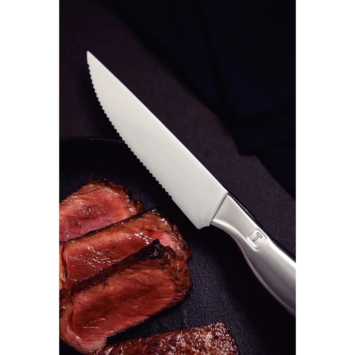 Cuchillo para asado y frutas Tramontina Sublime de acero inoxidable 5 pulgadas — imagen 3 de 5