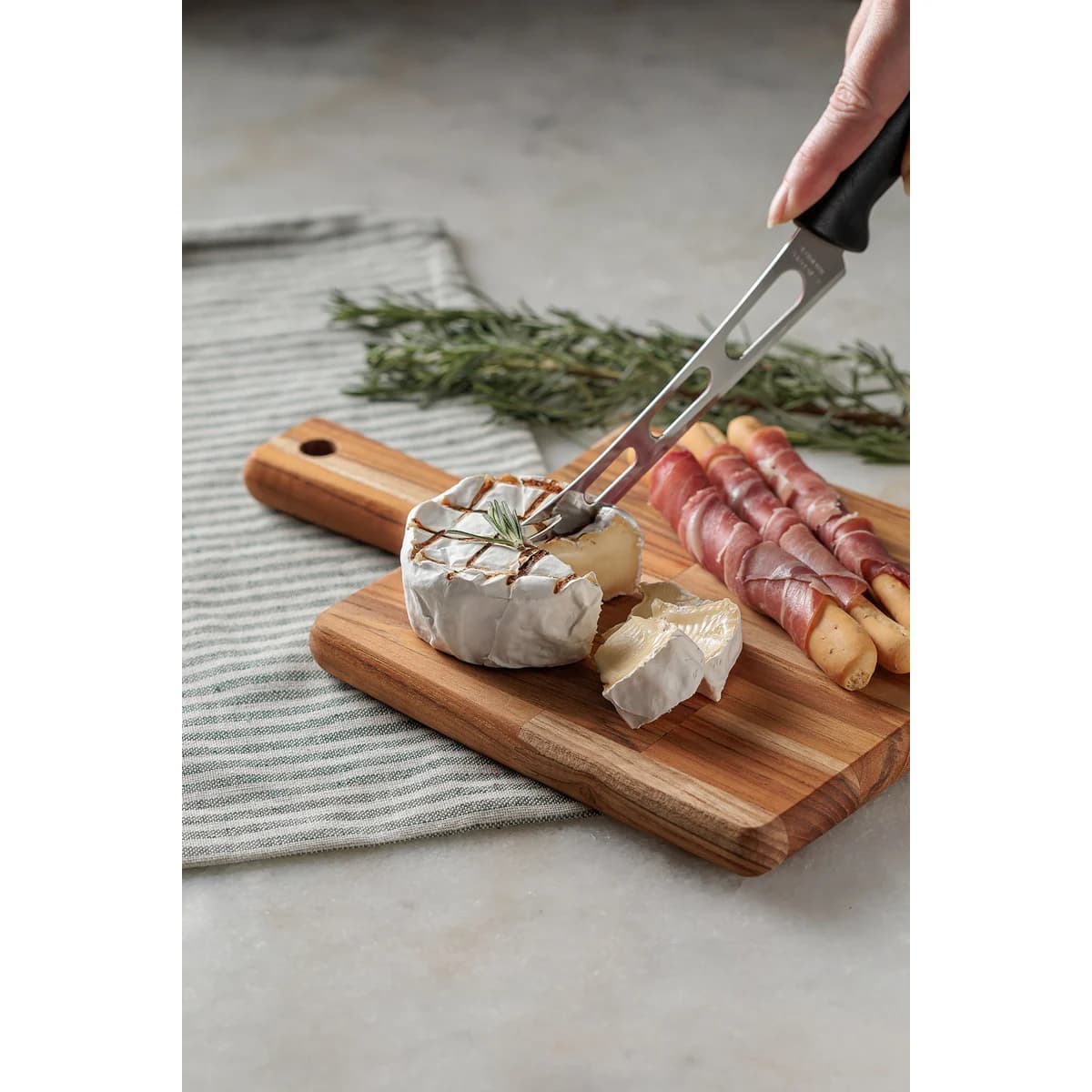 Tabla De Cocina Tramontina Rectangular Madera 28 X 19 Cm — imagen 4 de 4