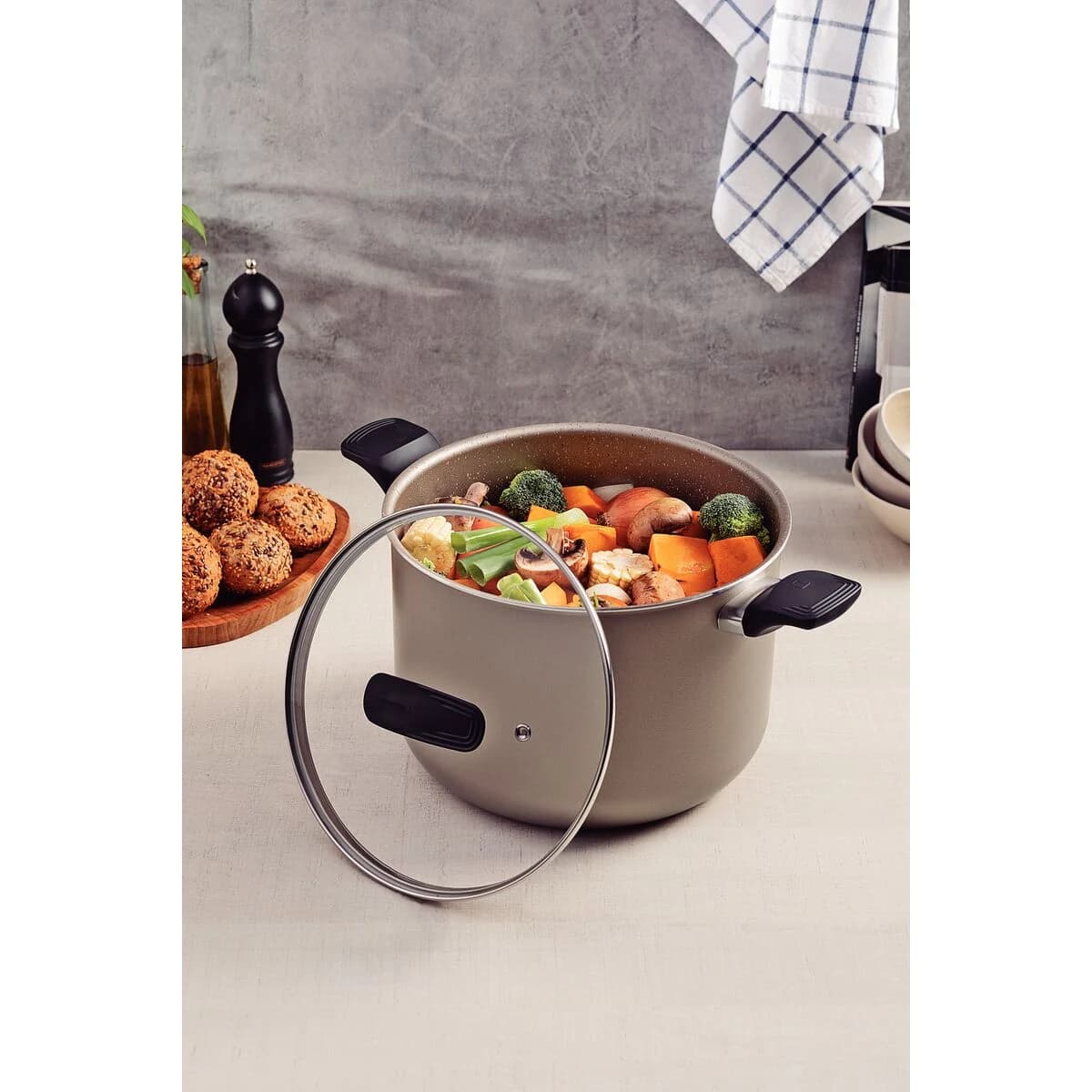 Olla Tramontina Milazzo Teflon Antiadher 26 Cm 9,6 Litros — imagen 4 de 5