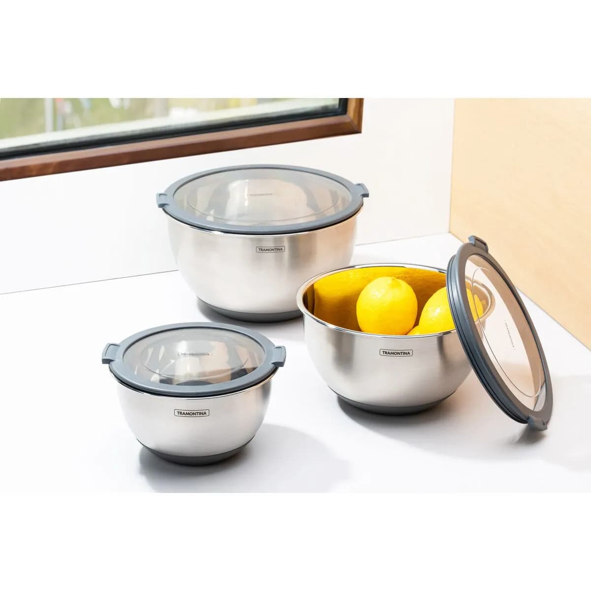 Bowl De Acero Inoxidable Con Tapa Tramontina 3000 Ml — imagen 3 de 5